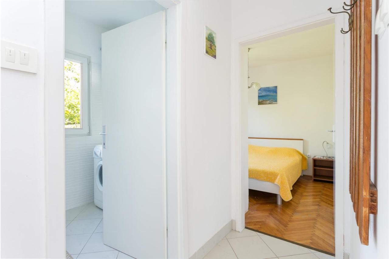 Apartments By The Sea Seget Vranjica, Trogir - 1038 Exterior foto