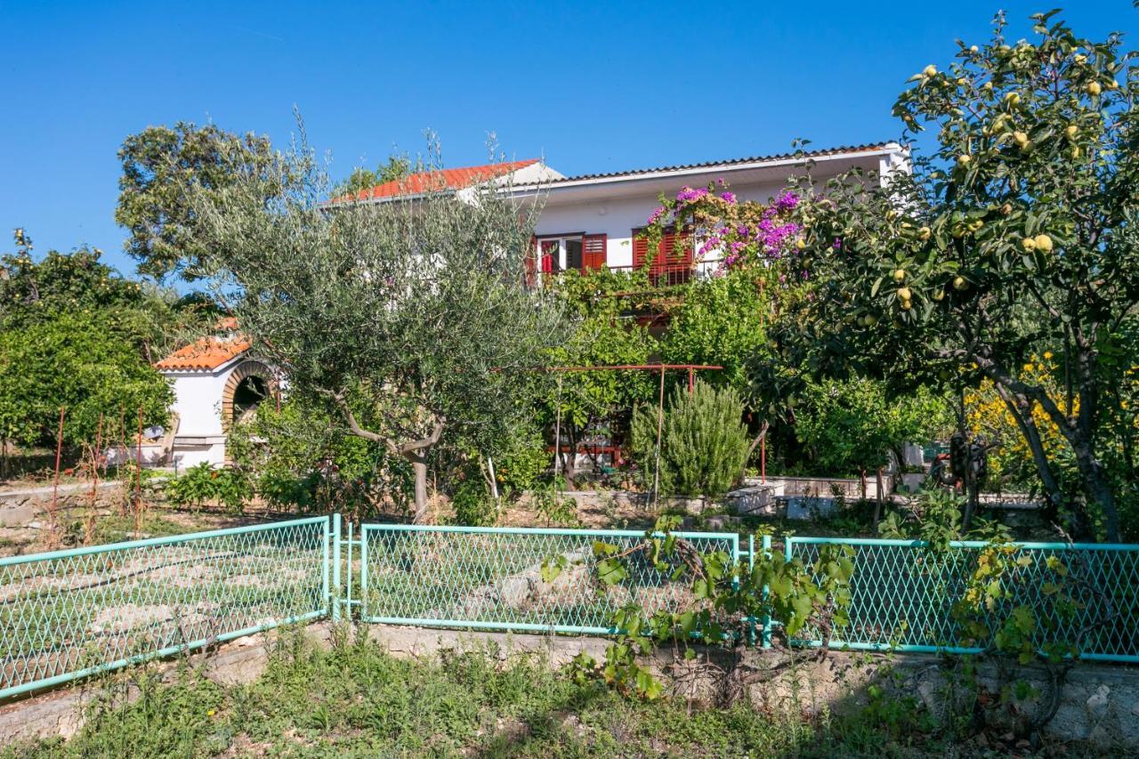 Apartments By The Sea Seget Vranjica, Trogir - 1038 Exterior foto