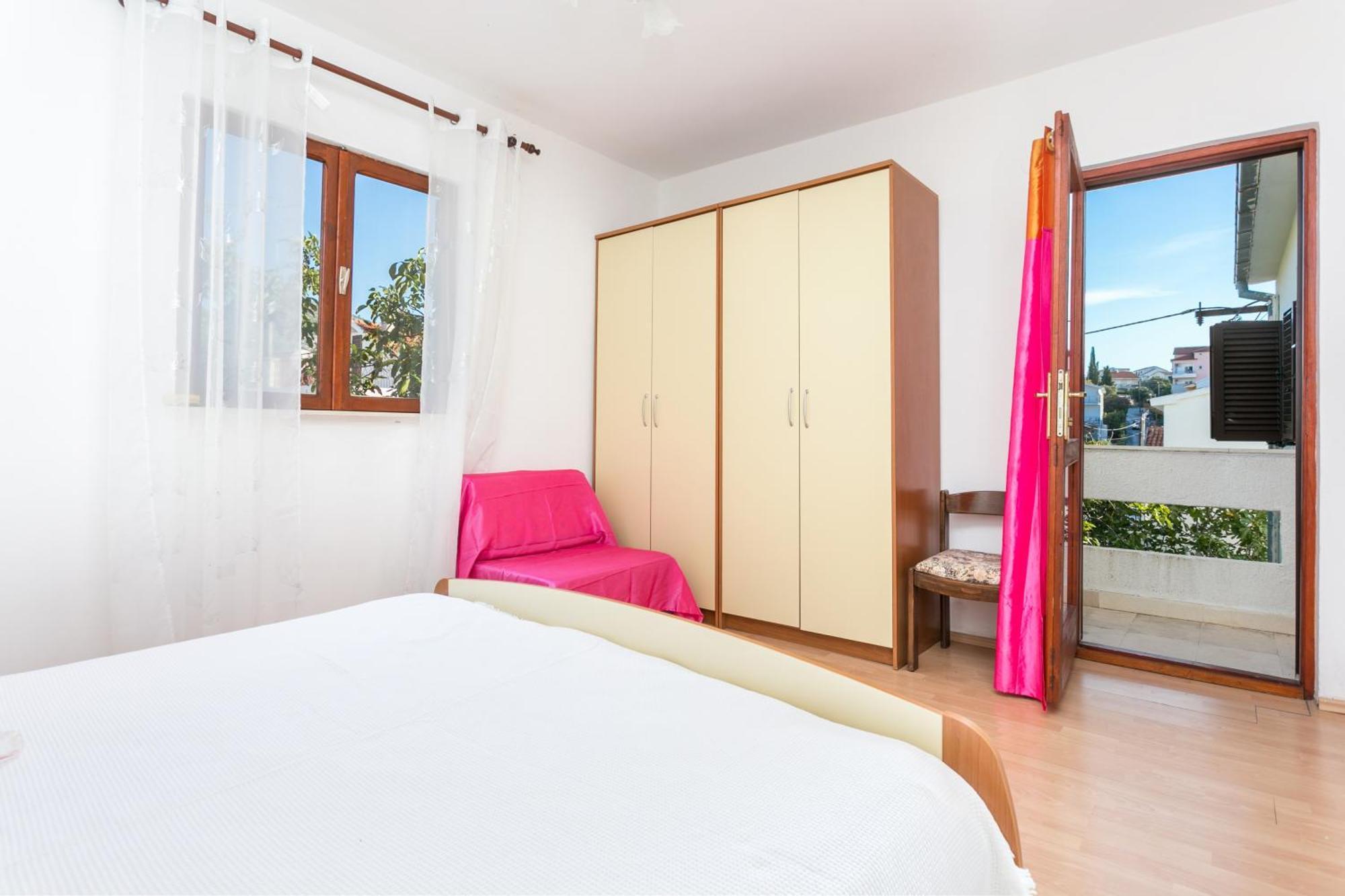 Apartments By The Sea Seget Vranjica, Trogir - 1038 Quarto foto